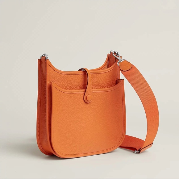 New Hermes Evelyne 23 (new size) Orange Crossbody Bag - Picture 4 of 11